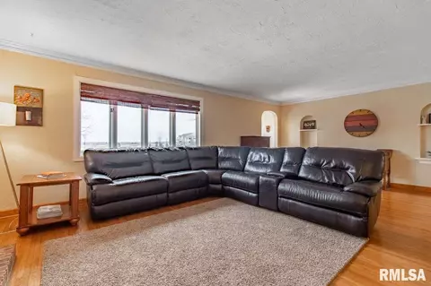 830 W Progress, Metamora, IL 61548 photo 5