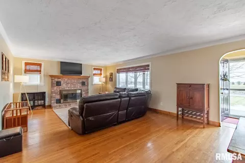 830 W Progress, Metamora, IL 61548 photo 4
