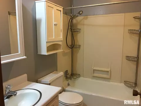 311 E Pearson, Eureka, IL 61530 photo 30