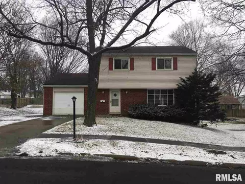 311 E Pearson, Eureka, IL 61530 photo 1