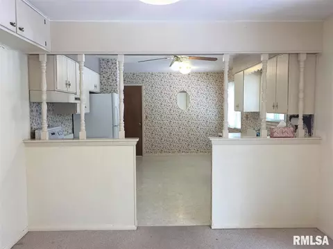 311 E Pearson, Eureka, IL 61530 photo 20