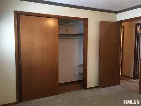 311 E Pearson, Eureka, IL 61530 photo 32