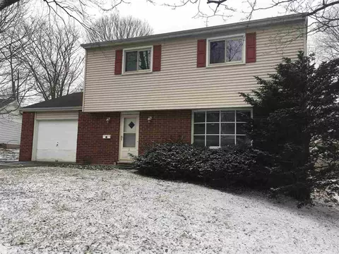 311 E Pearson, Eureka, IL 61530 photo 2