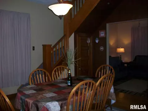 864 E Walnut St, Canton, IL 61520 photo 13