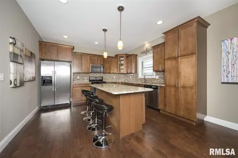 210 Shadow Crk, Washington, IL 61571 photo 10