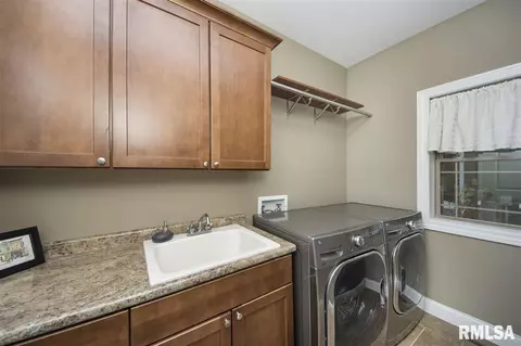 210 Shadow Crk, Washington, IL 61571 photo 19