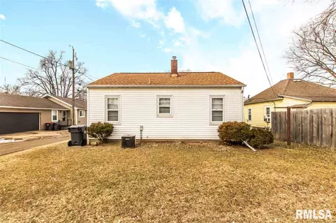 400 Christopher St, Pekin, IL 61554 photo 16