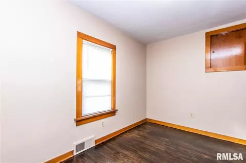 400 Christopher St, Pekin, IL 61554 photo 14