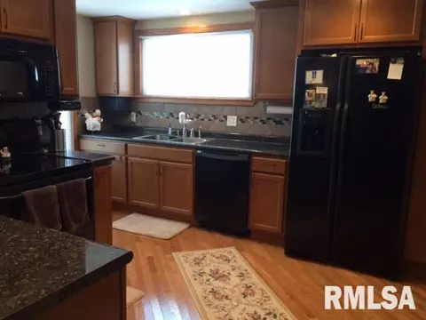 212 N 1st St, Secor, IL 61771 photo 7