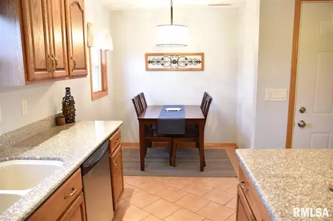 711 E Madison St, Metamora, IL 61548 photo 12