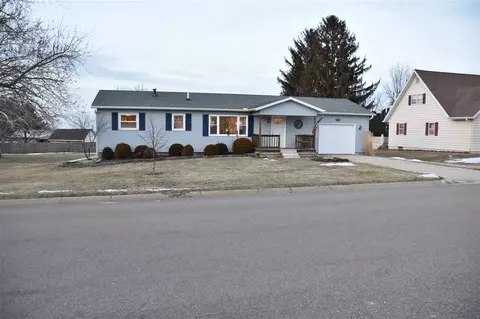 711 E Madison St, Metamora, IL 61548 photo 3