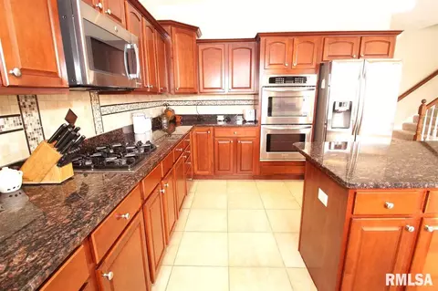 502 Windsor Dr, Germantown Hills, IL 61548 photo 7