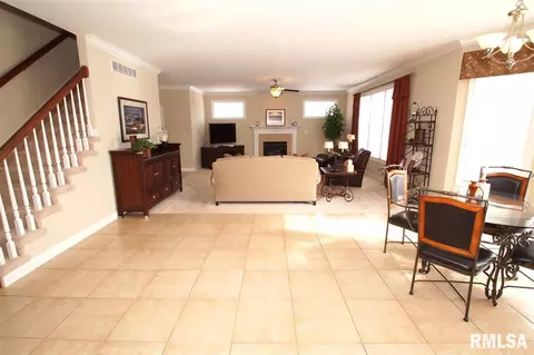 502 Windsor Dr, Germantown Hills, IL 61548 photo 8