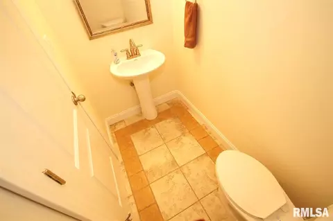 502 Windsor Dr, Germantown Hills, IL 61548 photo 28