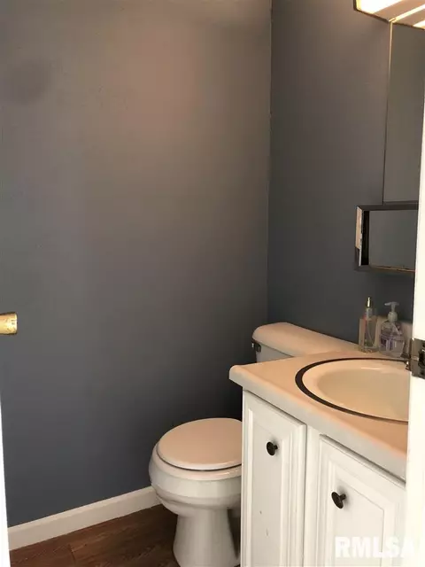 165 Jamestown Rd, Macomb, IL 61455 photo 11