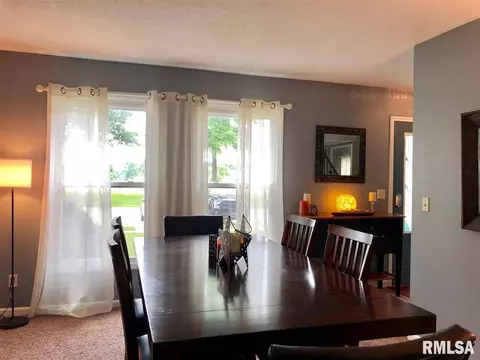 165 Jamestown Rd, Macomb, IL 61455 photo 4