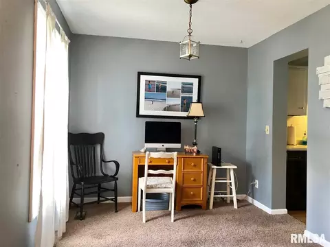 165 Jamestown Rd, Macomb, IL 61455 photo 5