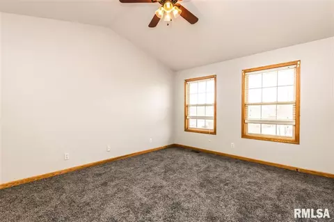 414 Mackenzie Pl, Germantown Hills, IL 61548 photo 17