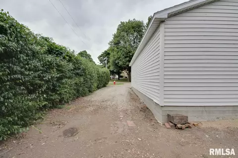 203 E Pearl, Danvers, IL 61732 photo 31