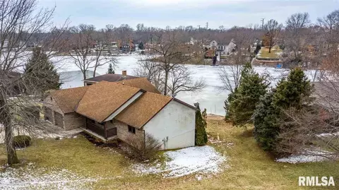 4305 S Banbury Cv, Mapleton, IL 61547 photo 3