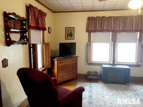 27611 E Il Hwy 9, Canton, IL 61525 photo 4