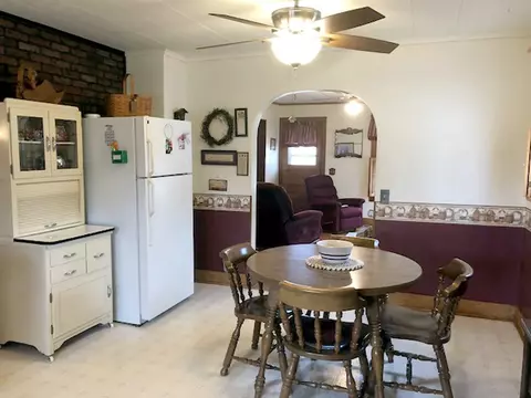27611 E Il Hwy 9, Canton, IL 61525 photo 9