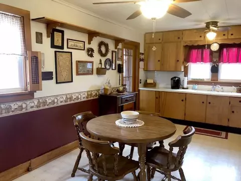 27611 E Il Hwy 9, Canton, IL 61525 photo 10