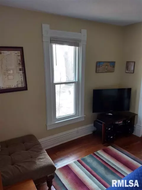 533 S Mcarthur St, Macomb, IL 61455 photo 8
