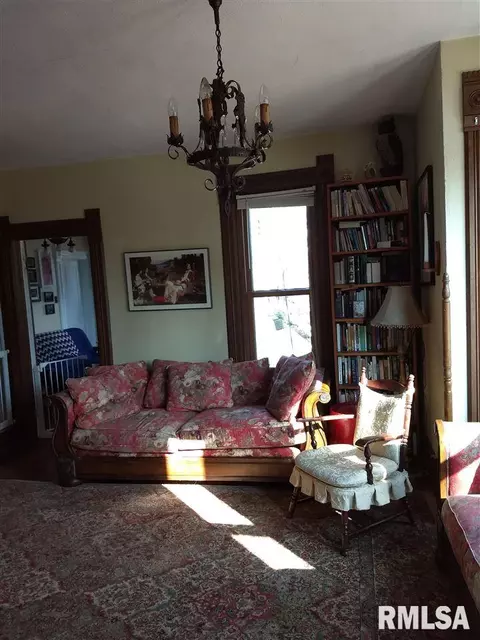 533 S Mcarthur St, Macomb, IL 61455 photo 4