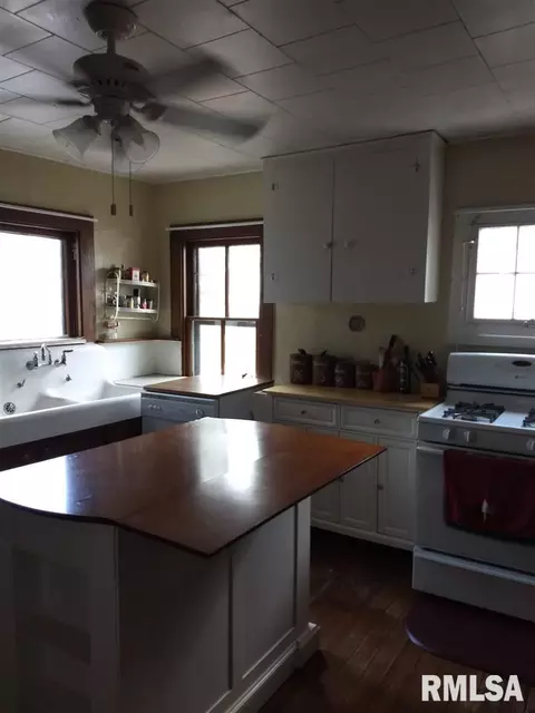 533 S Mcarthur St, Macomb, IL 61455 photo 16