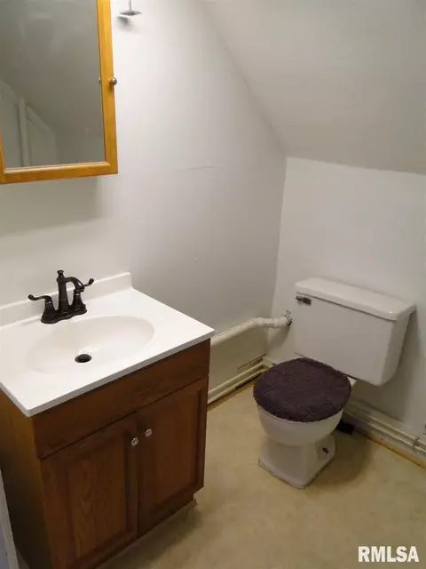 1114 E Washington St, Macomb, IL 61455 photo 14
