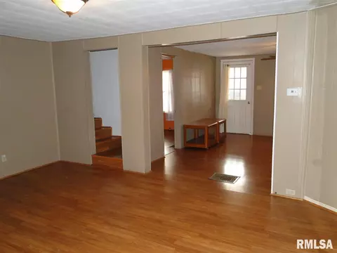 1114 E Washington St, Macomb, IL 61455 photo 7