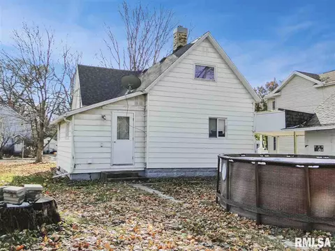 1114 E Washington St, Macomb, IL 61455 photo 3