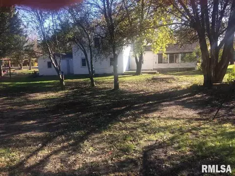507 N 3rd St, Dunlap, IL 61525 photo 2