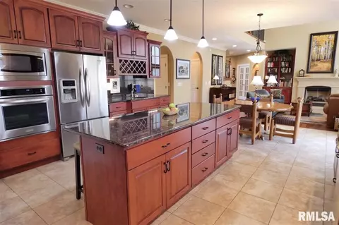 724 S Copperpoint Dr, Dunlap, IL 61525 photo 15