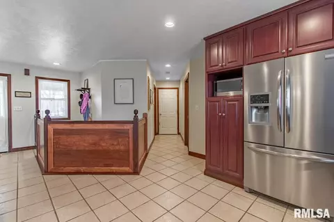 526 E Belaire Ct, Goodfield, IL 61742 photo 10