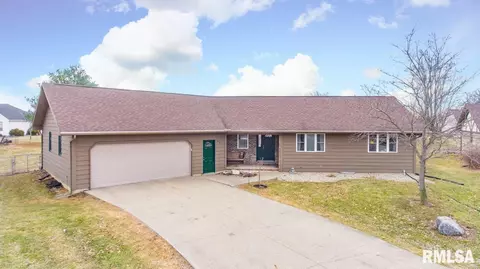 526 E Belaire Ct, Goodfield, IL 61742 photo 3
