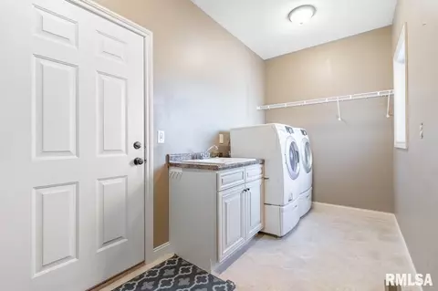 5002 S Whittingham Cv, Mapleton, IL 61547 photo 8