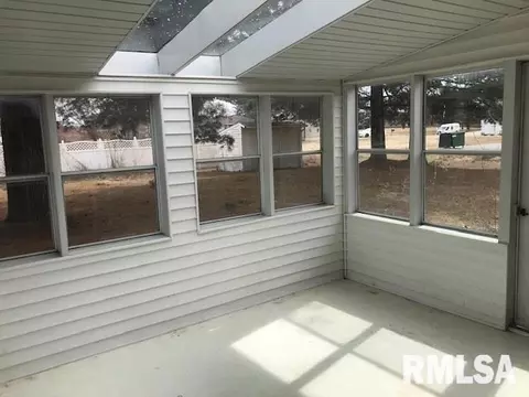 107 Robin Rd, Macomb, IL 61455 photo 20