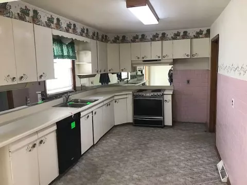 107 Robin Rd, Macomb, IL 61455 photo 6