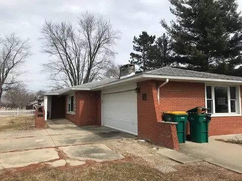 107 Robin Rd, Macomb, IL 61455 photo 3
