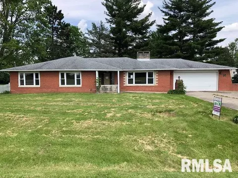 107 Robin Rd, Macomb, IL 61455 photo 1