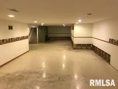 107 Robin Rd, Macomb, IL 61455 photo 18