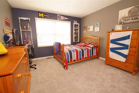 2329 W Marks Pl, Dunlap, IL 61525 photo 13