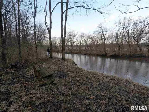 18175 River Rd, Danvers, IL 61732 photo 9