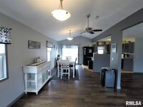 18175 River Rd, Danvers, IL 61732 photo 17