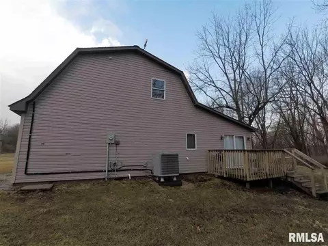 18175 River Rd, Danvers, IL 61732 photo 4