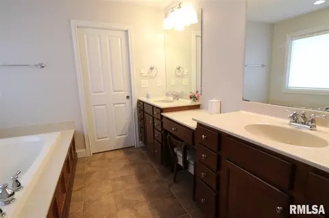6403 W Hazel Nut Dr, Edwards, IL 61528 photo 11