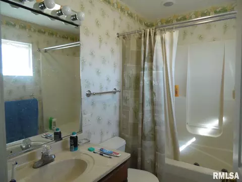 2007 Riverview Dr, Macomb, IL 61455 photo 32