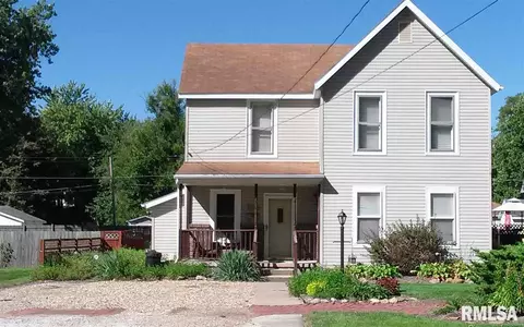 524 S 1st Ave, Canton, IL 61520 photo 1